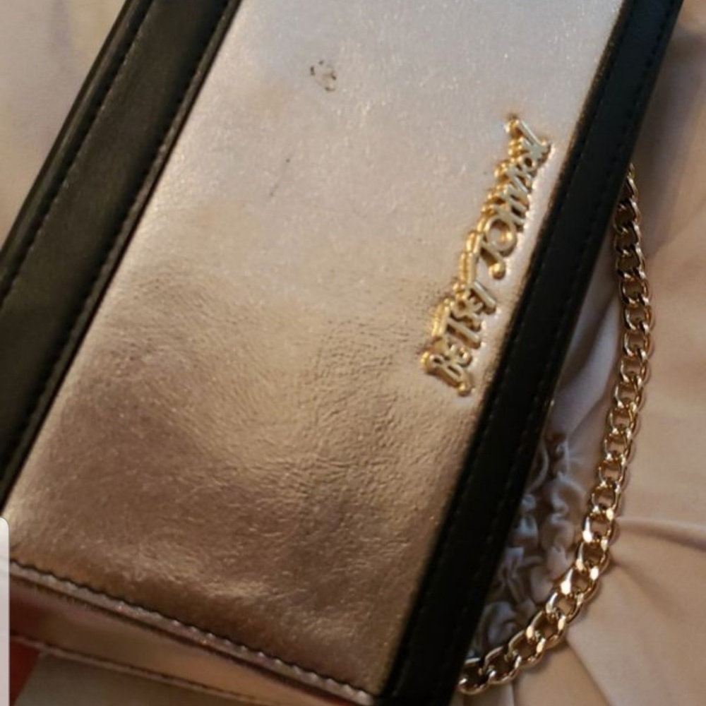 Purse - Picture 2 of 4